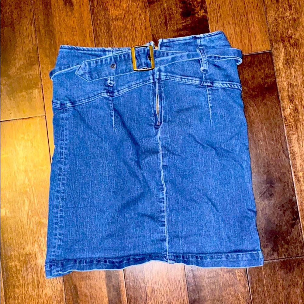 Free People high rise skirt with belt size 29